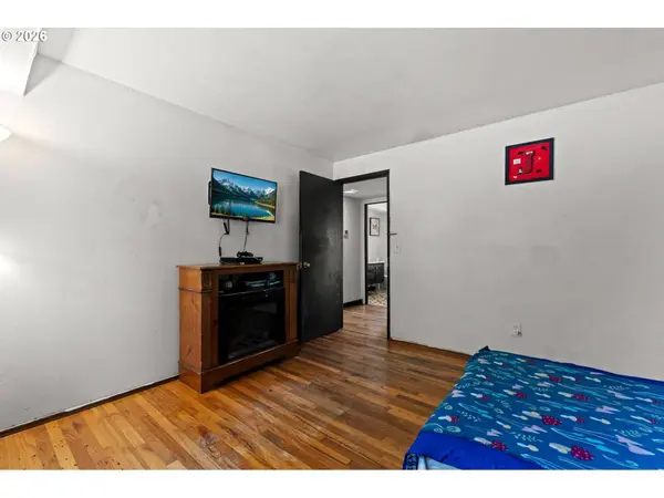 19105 NE CLACKAMAS ST, Portland, OR 97230