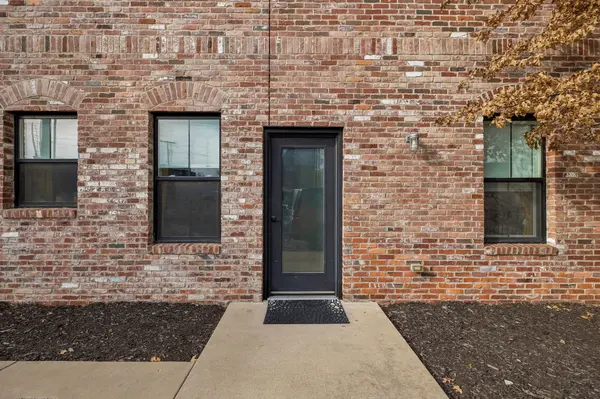 612 21st Ave N #113, Nashville, TN 37203-5242