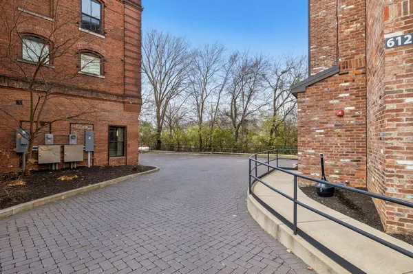 612 21st Ave N #113, Nashville, TN 37203-5242