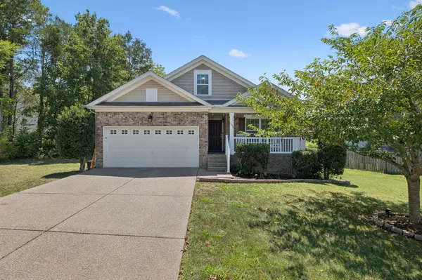 1380 Creekside Dr, Nolensville, TN 37135-9812
