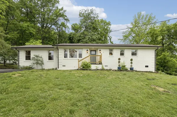 1276 Old Hillsboro Rd, Franklin, TN 37069-9129