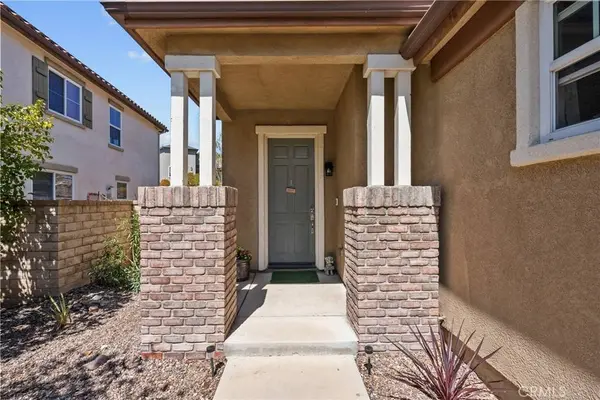 19933 Holly DR, Saugus, CA 91350