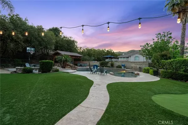 30463 Vineyard LN, Castaic, CA 91384