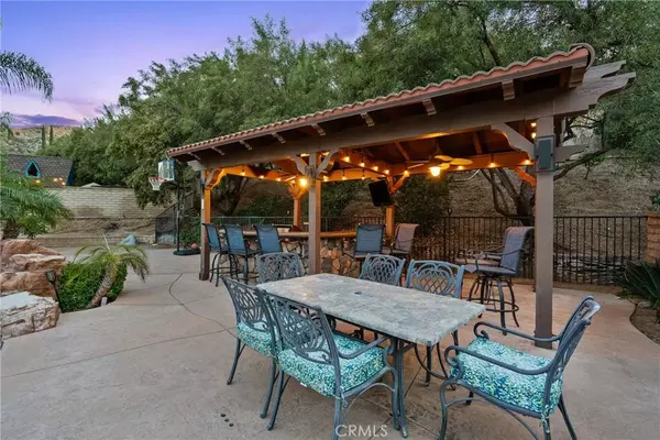 30463 Vineyard LN, Castaic, CA 91384