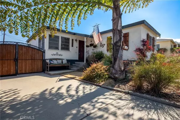 1017 W Santa Cruz ST, San Pedro, CA 90731