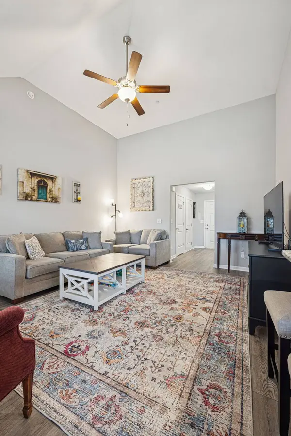 1166 Amber Hills dr, Ashland City, TN 37015