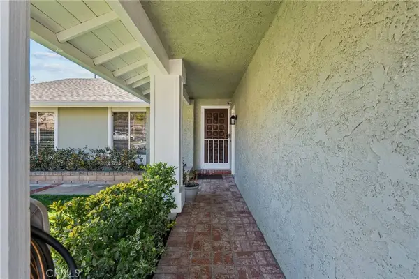 22666 Matana, Saugus, CA 91350
