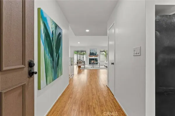 20038 Avenue Of The Oaks, Newhall, CA 91321