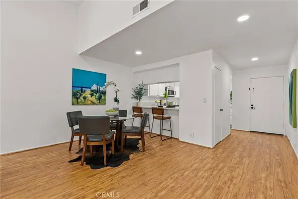 20038 Avenue Of The Oaks, Newhall, CA 91321