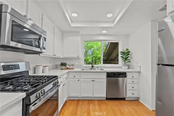 20038 Avenue Of The Oaks, Newhall, CA 91321