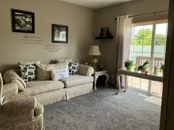 162 Mallard Pointe DR #162, Valparaiso, IN 46385