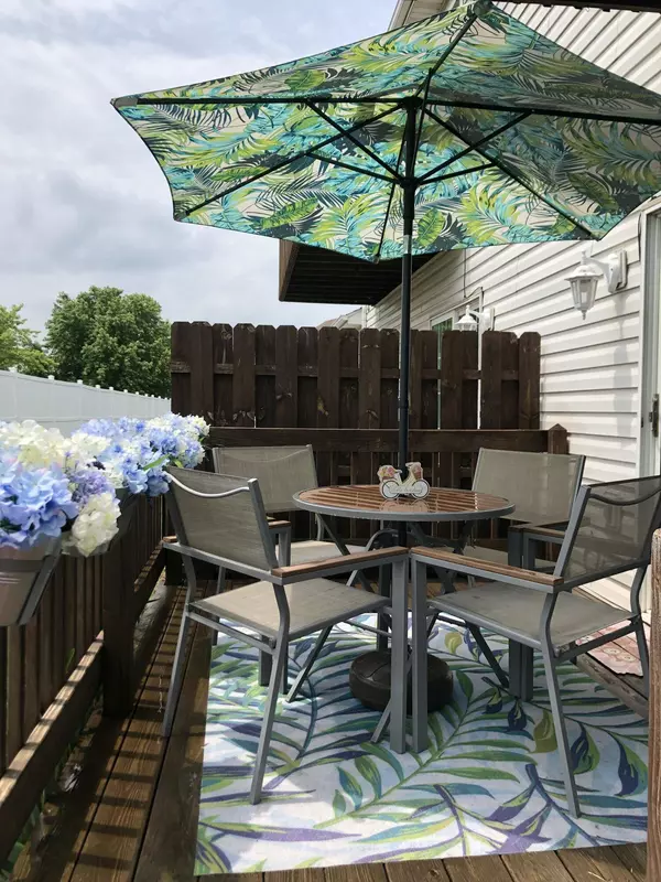 162 Mallard Pointe DR #162, Valparaiso, IN 46385