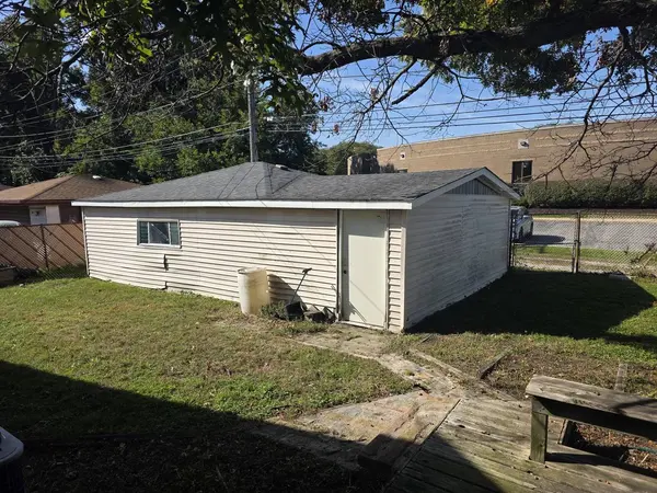654 Yates AVE, Calumet City, IL 60409