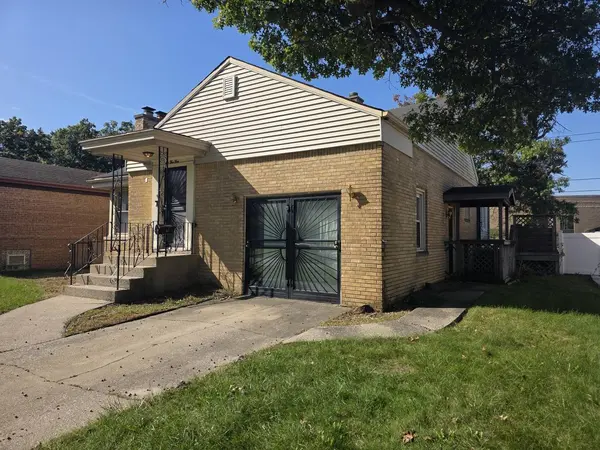 654 Yates AVE, Calumet City, IL 60409