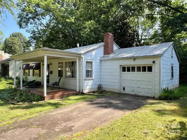 511 Westview ST SW, Lenoir, NC 28645