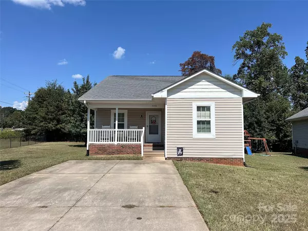 3368 Treadwell LN, Newton, NC 28658