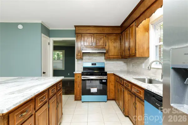 214 McGinnis AVE, Lincolnton, NC 28092