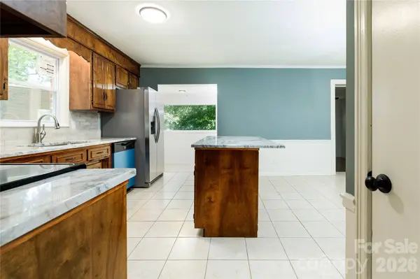 214 McGinnis AVE, Lincolnton, NC 28092