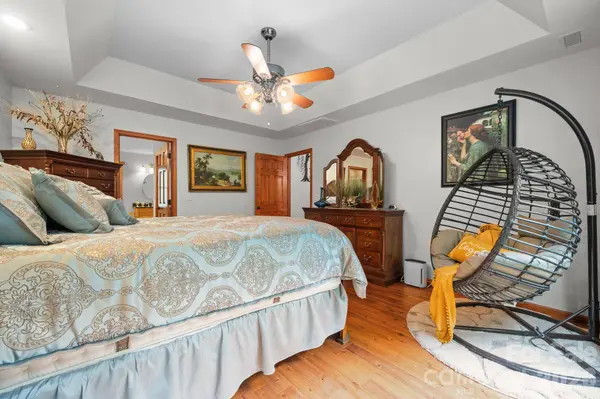 2956 Indian Grave RD, Lenoir, NC 28645