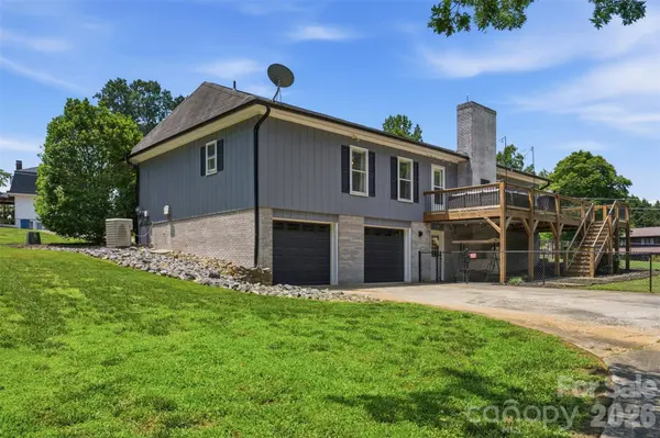 21 Eagle DR, Taylorsville, NC 28681