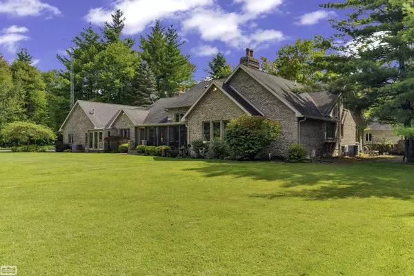 3840 Campbell Road, Fort Gratiot, MI 48059