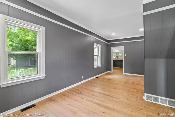 1114 CHURCH Street, Port Huron, MI 48060