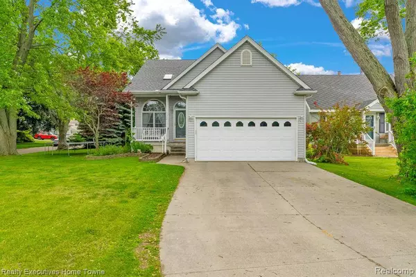 1302 Florida Ave, Port Huron, MI 48060-2043