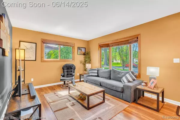 8540 Russell Street, Shelby Twp, MI 48317