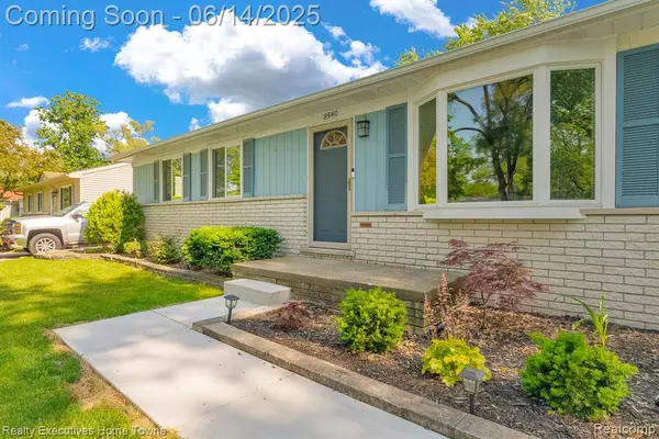 8540 Russell Street, Shelby Twp, MI 48317