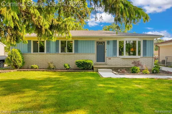 8540 Russell Street, Shelby Twp, MI 48317