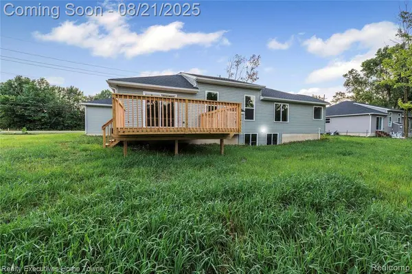 4429 RIVER Road, East China Twp, MI 48054