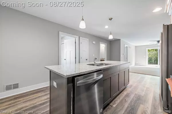 303 Hidden Harbor 2, Marine City, MI 48039