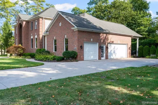 3279 SHOREWOOD Avenue, Fort Gratiot Twp, MI 48059