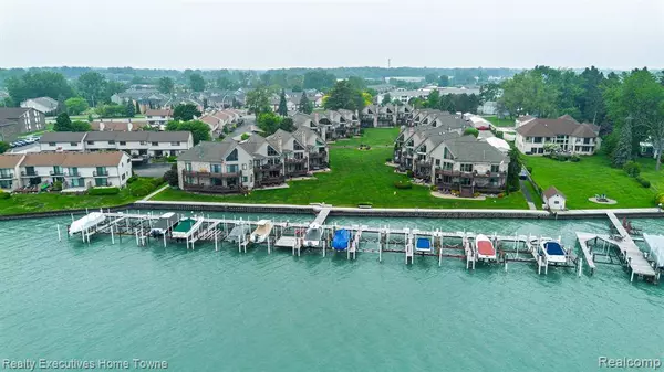 50731 Harbour View Drive N 26, New Baltimore, MI 48047