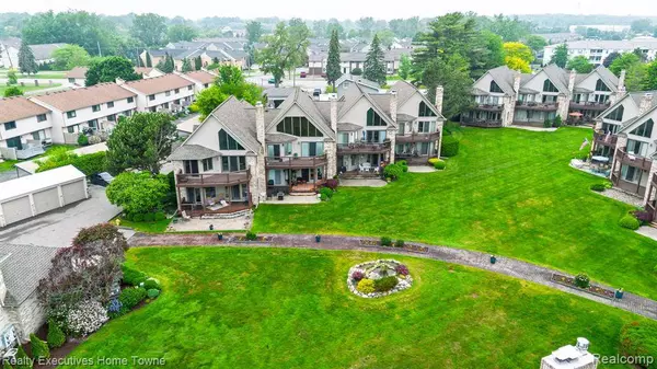 50731 Harbour View Drive N 26, New Baltimore, MI 48047