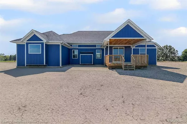 7082 SPRINGBORN Road, China Twp, MI 48054