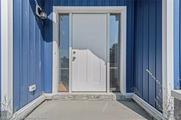 7082 SPRINGBORN Road, China Twp, MI 48054