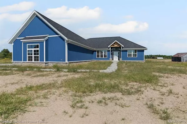 7082 SPRINGBORN Road, China Twp, MI 48054