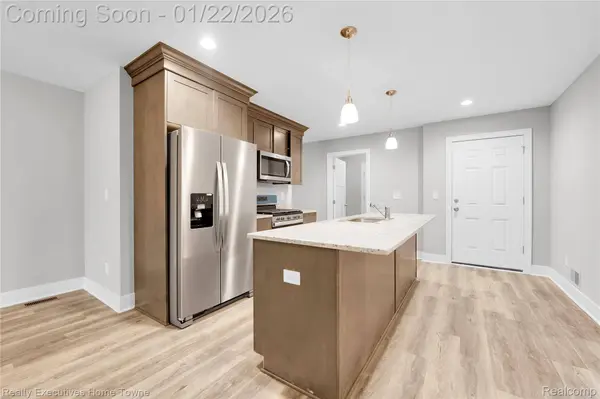 302 HIDDEN HARBOR WAY #25, Marine City, MI 48039