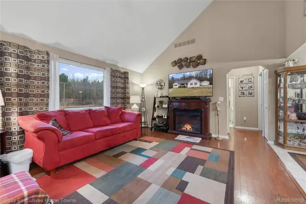 7037 Yager RD, St. Clair Township, MI 48079