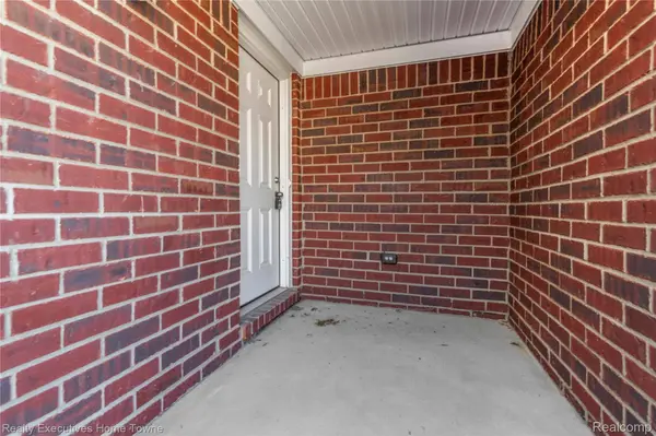 303 Hidden Harbor #2, Marine City, MI 48039