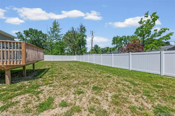4429 RIVER RD, East China Township, MI 48054