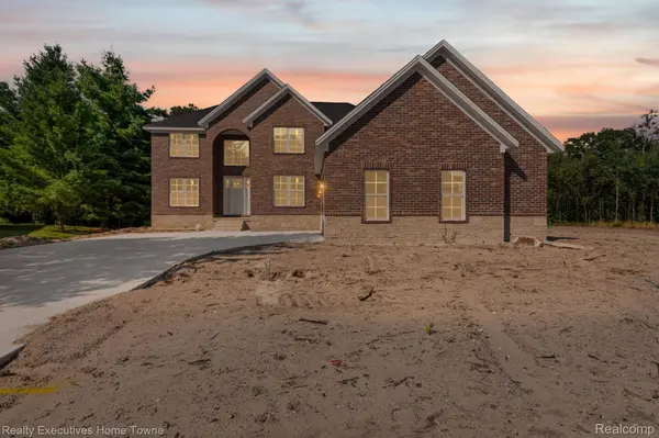 3258 Shorewood AVE, Fort Gratiot Charter Township, MI 48059