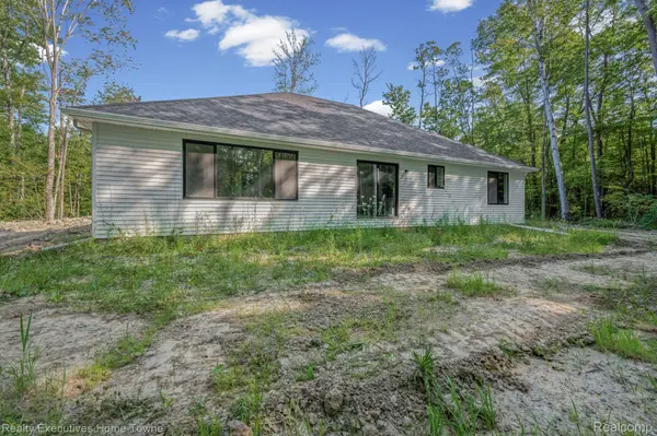 4251 Janice CT, Fort Gratiot Charter Township, MI 48059