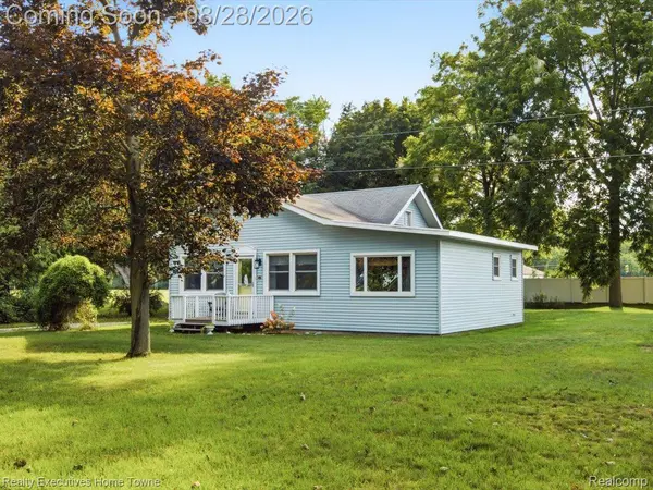 6965 Lakeport DR, Burtchville Township, MI 48059