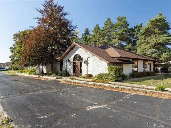 3024 Commerce DR, Fort Gratiot Charter Township, MI 48059