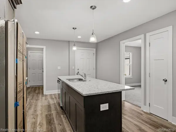302 HIDDEN HARBOR WAY #25, Marine City, MI 48039