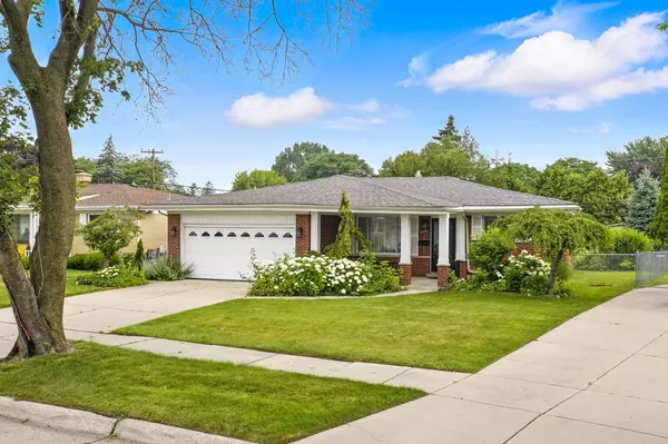 4947 Alger Dr, Warren, MI 48092-1978