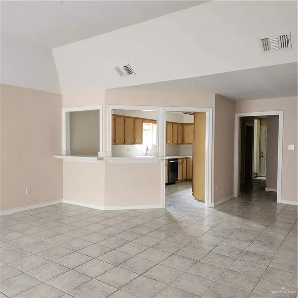 419 Country Club DR, Alamo, TX 78516