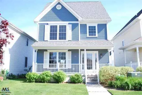 729 Oak St, Port Huron, MI 48060-6333